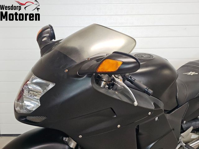 honda - cbr-1100--xx-super-blackbird