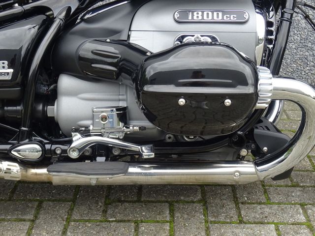 bmw - r-18