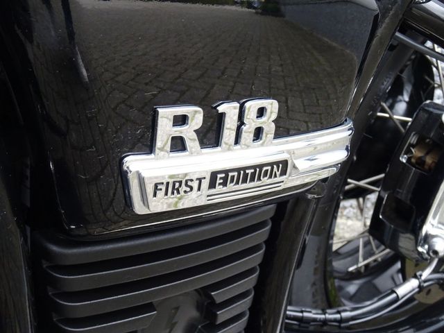 bmw - r-18