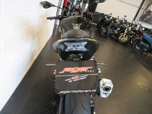 kawasaki - z900