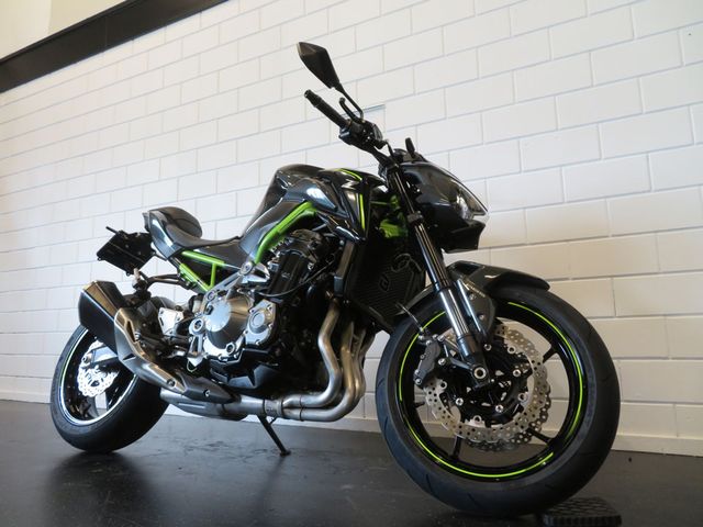 kawasaki - z900