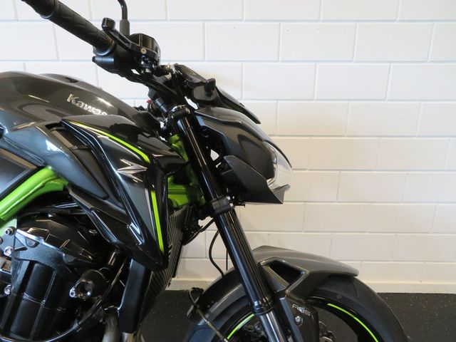 kawasaki - z900