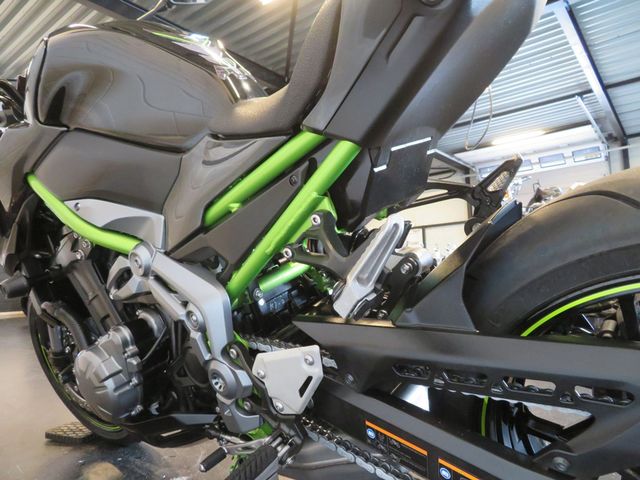 kawasaki - z900