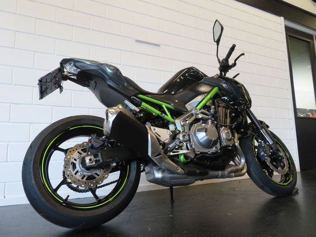 kawasaki - z900