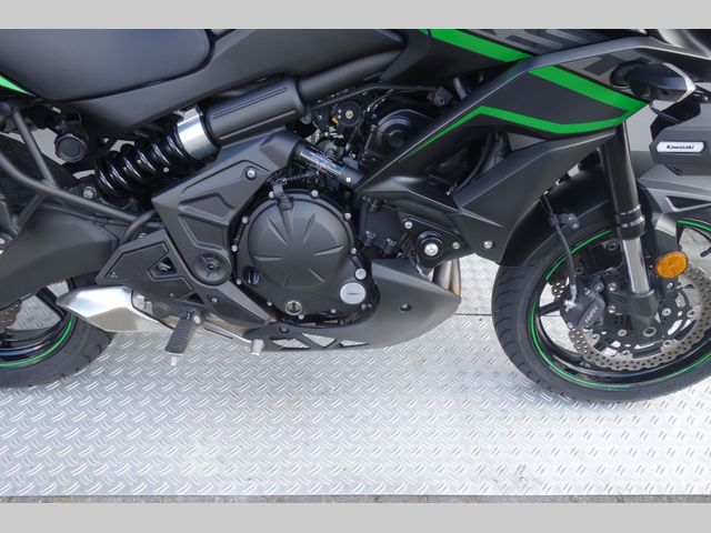 kawasaki - versys-650-grand-tourer