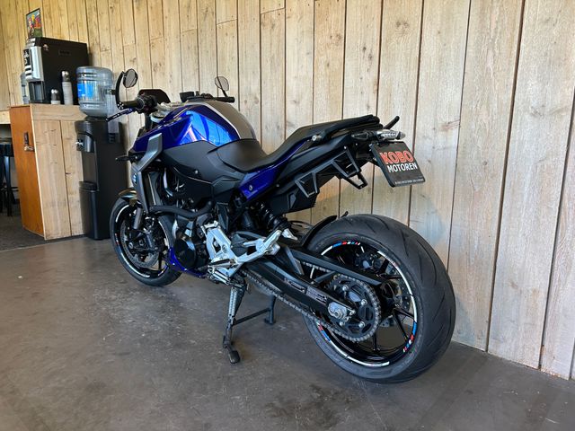 bmw - f-900-r