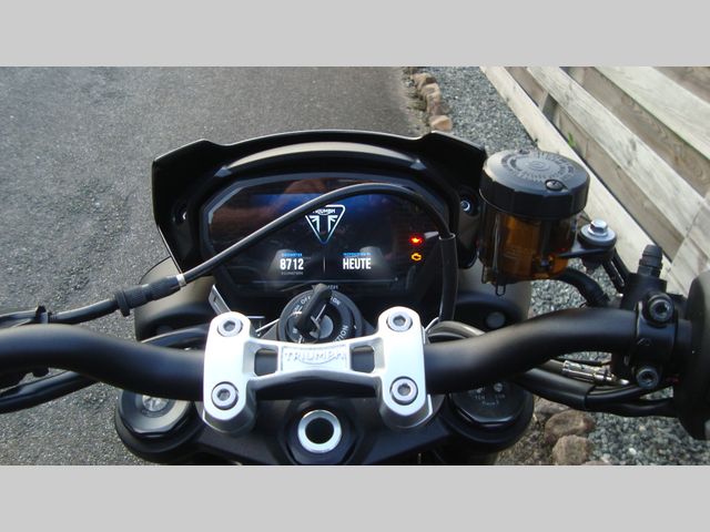 triumph - street-triple-765-r