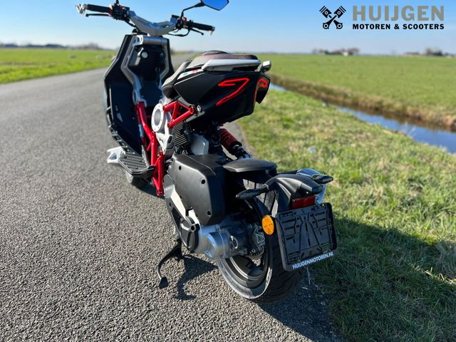 italjet - dragstar-200-limited-edition
