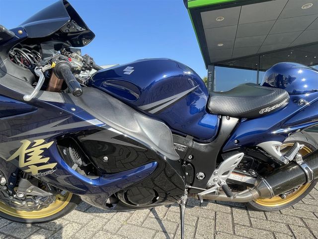 suzuki - gsx-r-1300-hayabusa