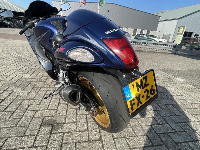 suzuki - gsx-r-1300-hayabusa