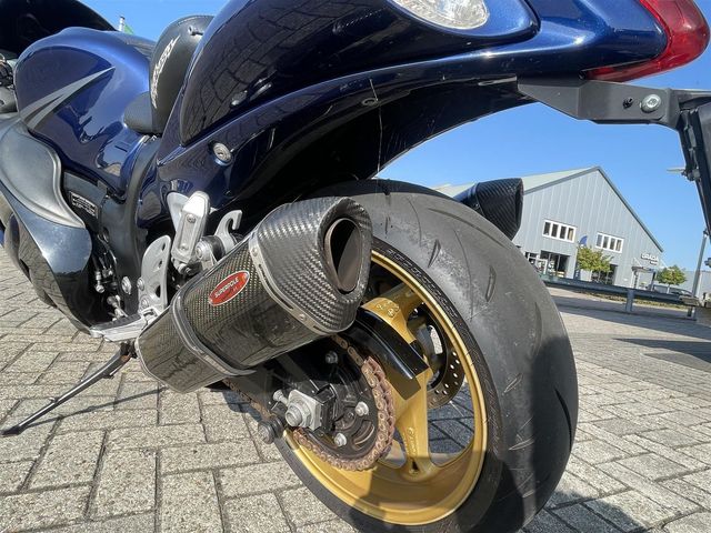 suzuki - gsx-r-1300-hayabusa