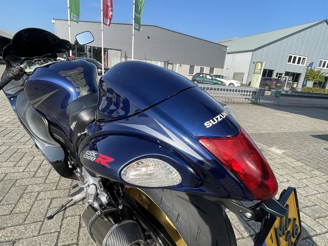 suzuki - gsx-r-1300-hayabusa