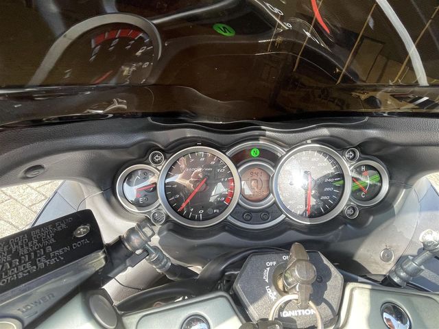 suzuki - gsx-r-1300-hayabusa