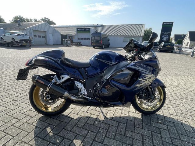 suzuki - gsx-r-1300-hayabusa