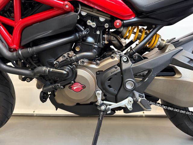 ducati - monster-821