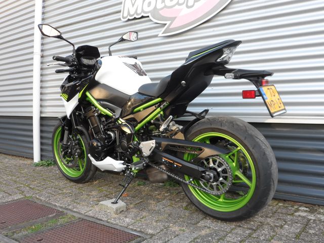 kawasaki - z900