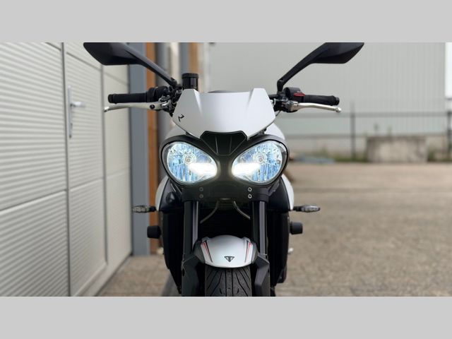 triumph - street-triple-765-r