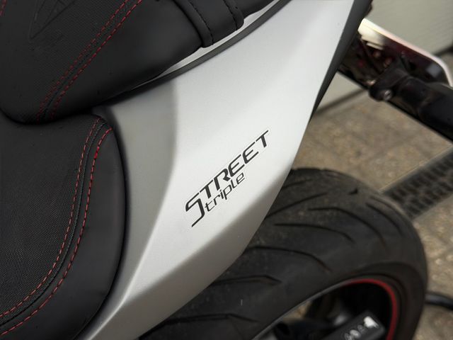 triumph - street-triple-765-r