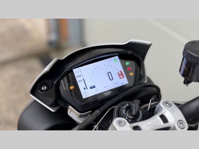 triumph - street-triple-765-r