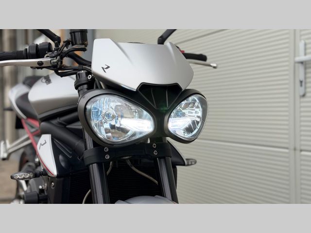 triumph - street-triple-765-r