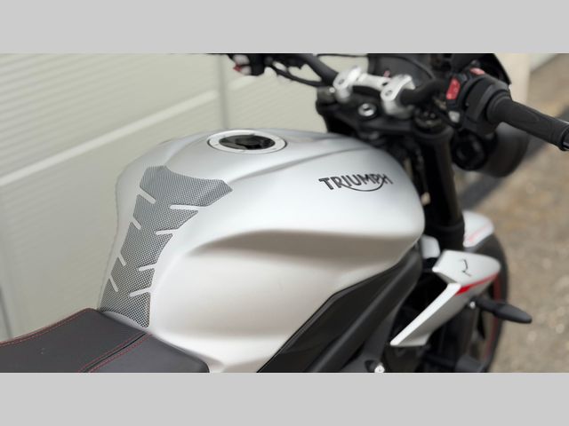 triumph - street-triple-765-r