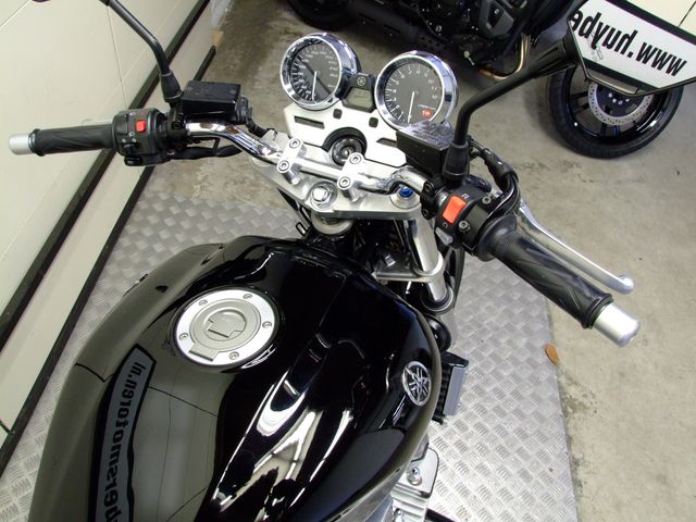 yamaha - xjr-1300