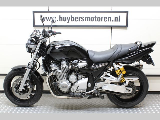 yamaha - xjr-1300