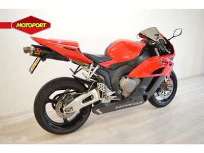 HONDA CBR 1000 RR FIREBLADE – foto 3