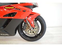 Honda CBR 1000 RR Fireblade 2004 occasion – foto 6 van 15