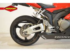 Honda CBR 1000 RR Fireblade 2004 occasion – foto 9 van 15