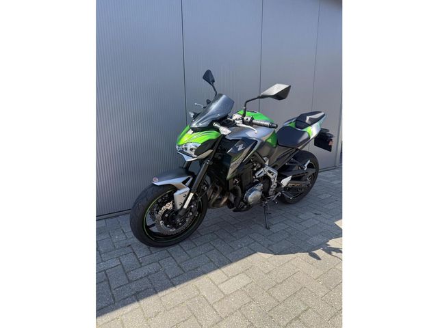 kawasaki - z900