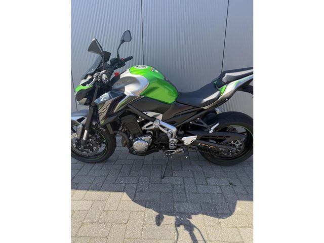 kawasaki - z900