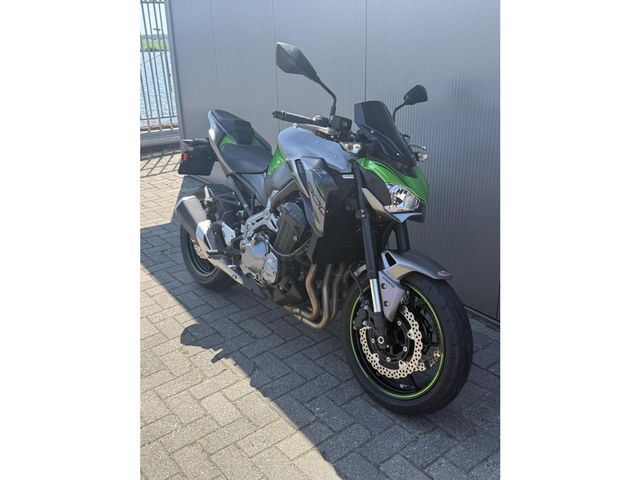 kawasaki - z900