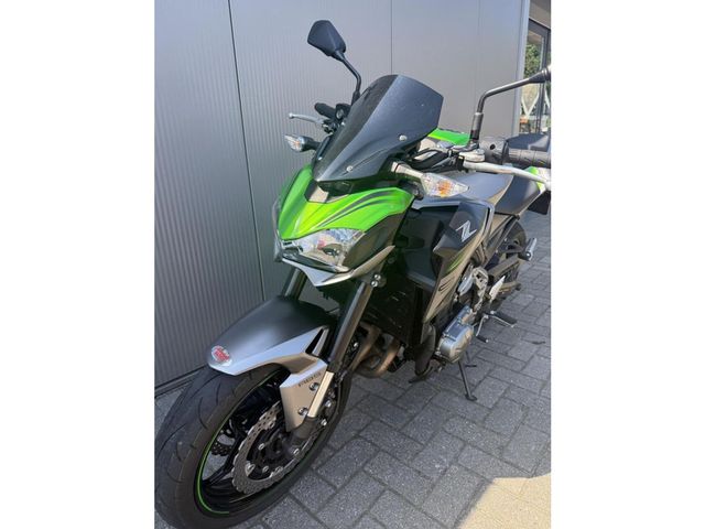 kawasaki - z900
