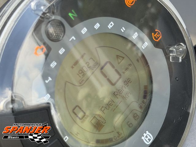 husqvarna - svartpilen-701