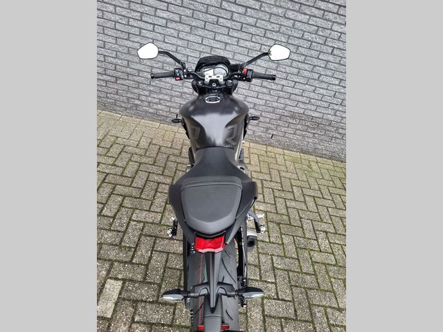 triumph - street-triple-r