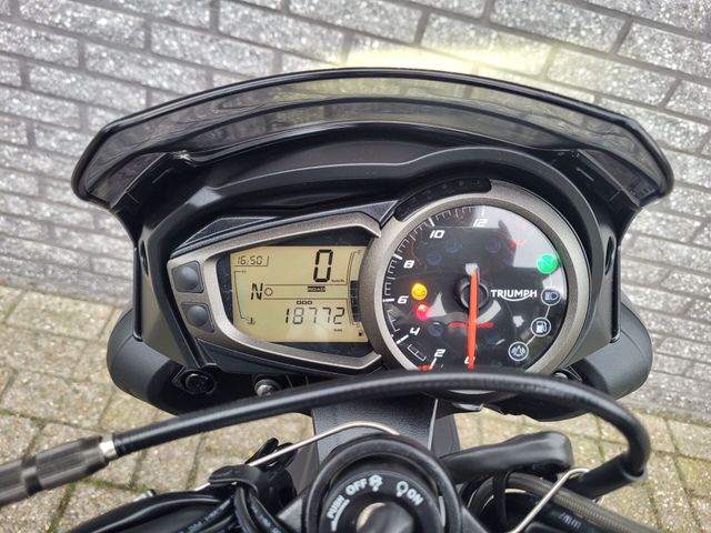 triumph - street-triple-r