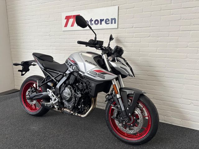 suzuki - gsx-8s