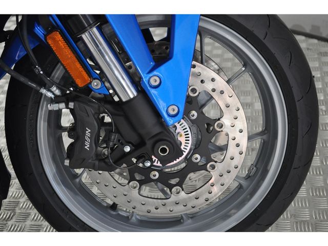 suzuki - gsx-8r