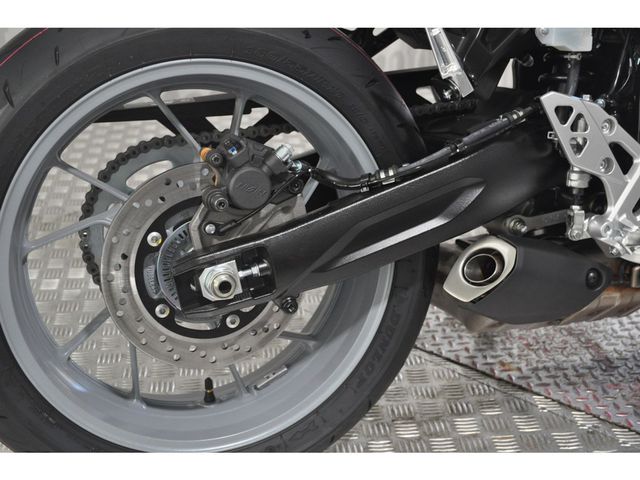 suzuki - gsx-8r