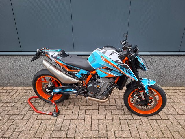 ktm - 890-duke-r
