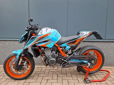 KTM 890 DUKE R – foto 2