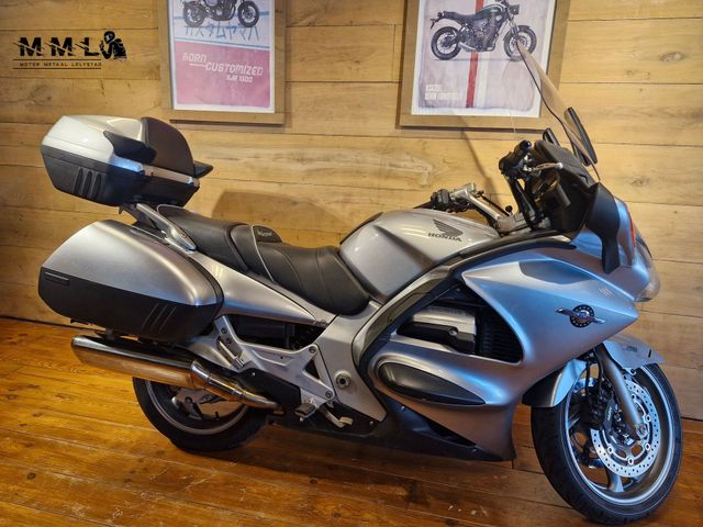 honda - st-1300-pan-european