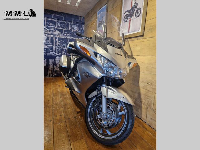 honda - st-1300-pan-european