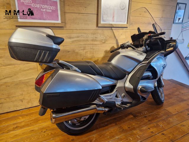 honda - st-1300-pan-european