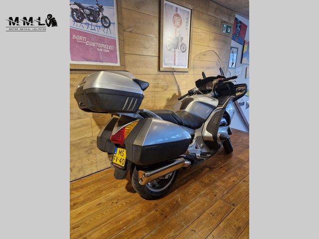 honda - st-1300-pan-european