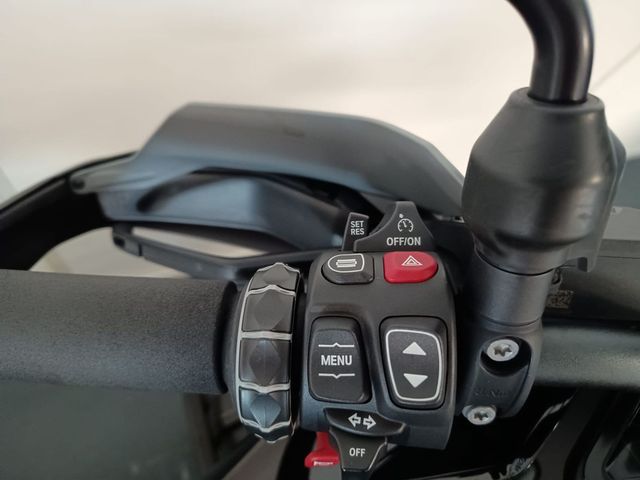 bmw - r-1300-gs