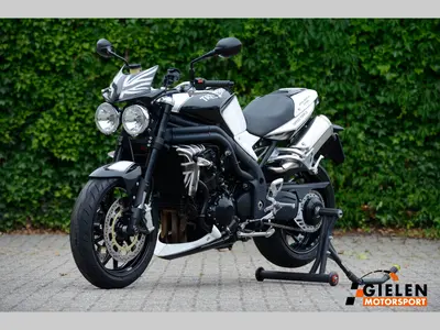 TRIUMPH SPEED TRIPLE – foto 2