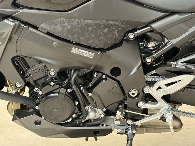 suzuki - gsx-s-950