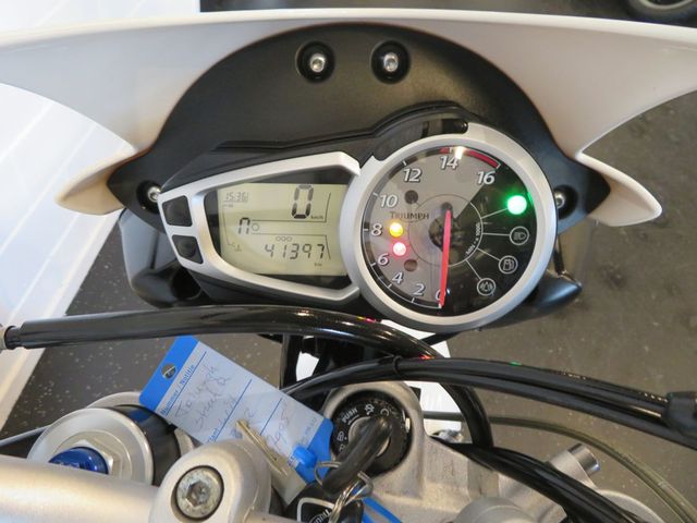 triumph - street-triple-675